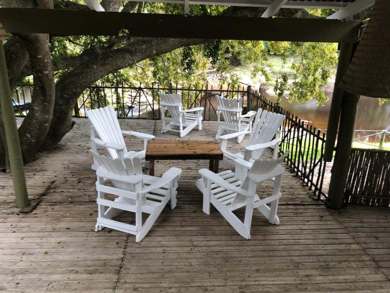 The Riverdeck Accommodation And Backpackers Книсна Екстер'єр фото
